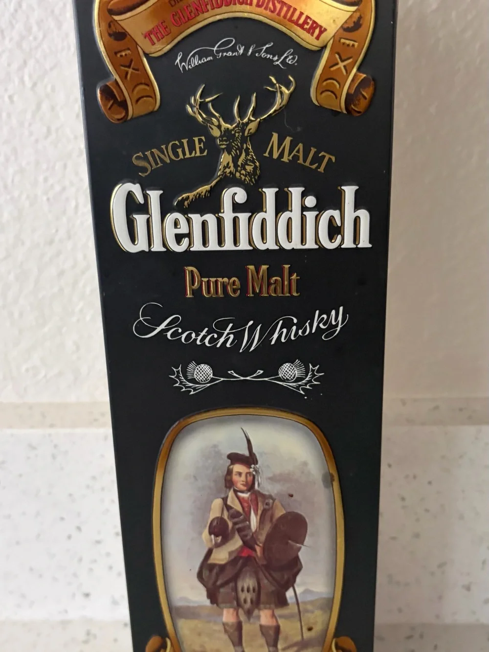 Vintage Glenfiddich Pure Malt Scotch Whisky 750ml Presentation Tin Scotland